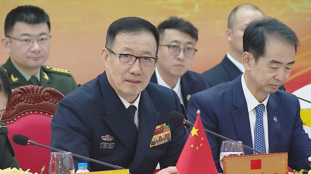 Bộ trưởng Bộ Quốc phòng Việt Nam hội đàm với Bộ trưởng Bộ Quốc phòng Trung Quốc - Ảnh 3.