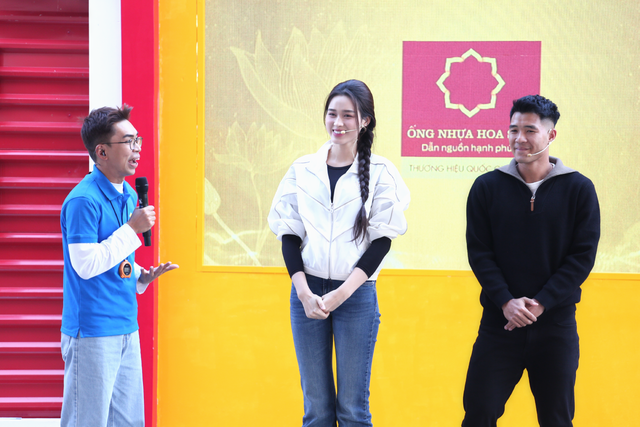 Minh Dự khóc nghẹn trong lần đầu làm MC "Mái ấm gia đình Việt" - Ảnh 2.