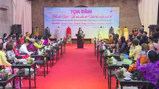 Áo dài Việt - Di sản dân tộc, hội nhập quốc tế- Ảnh 1.