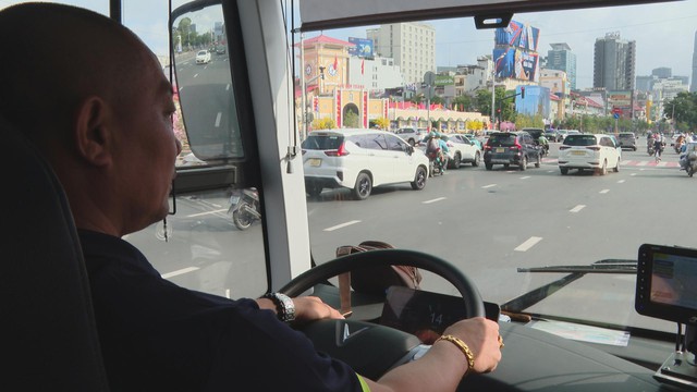 Xe buýt điện "phủ sóng" thêm 9 tuyến tại TP. Hồ Chí Minh: Hướng tới giao thông xanh 2030 - Ảnh 3.