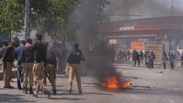 Iran bổ nhiệm Giáo sĩ Arafi vào Hội đồng Lãnh đạo Lâm thời - Ảnh 2.