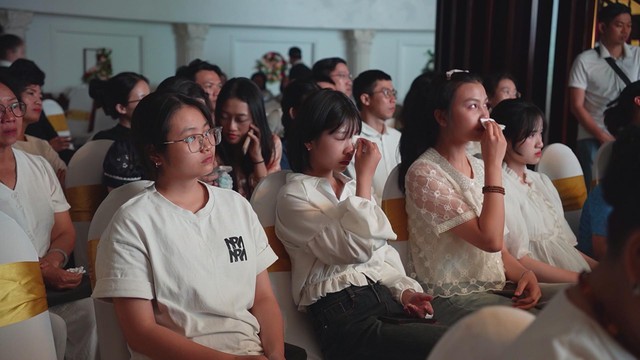 Lớp học nhiếp ảnh đặc biệt giúp bệnh nhi ung thư nuôi dưỡng niềm tin và hy vọng - Ảnh 5.