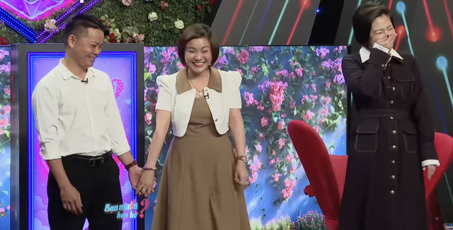 Bạn muốn hẹn hò: Mẹ đơn thân xinh đẹp "ngã gục" trước sự hài hước của anh chủ tiệm tóc - Ảnh 3.