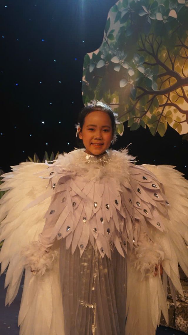 Hô Biến – "Vịt con xấu xí": Hành trình chạm đến vẻ đẹp của tâm hồn - Ảnh 2.