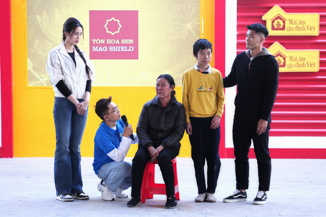 Mái ấm gia đình Việt: Cậu bé mồ côi chỉ mong có tiền mua thuốc cho ông bà - Ảnh 7.