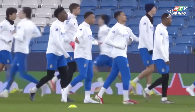 Kylian Mbappé tái xuất: "Cú hích" cực lớn cho đội tuyển Pháp trước thềm các trận giao hữu- Ảnh 1. Kylian Mbappé tái xuất: "Cú hích" cực lớn cho đội tuyển Pháp trước thềm các trận giao hữu- Ảnh 1.