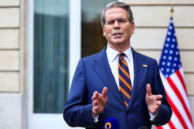 Mỹ nới lỏng lệnh trừng phạt với dầu mỏ Iran - Ảnh 2.