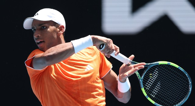 Jannik Sinner vào vòng 3 giải quần vợt Miami mở rộng - Ảnh 3.