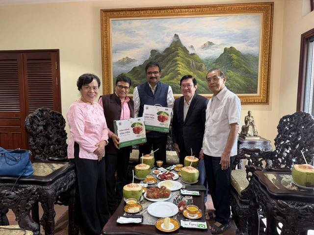 Tổng Lãnh sự Ấn Độ tại TP. Hồ Chí Minh đến thăm Khu Di tích Giồng Dứa- Ảnh 4.