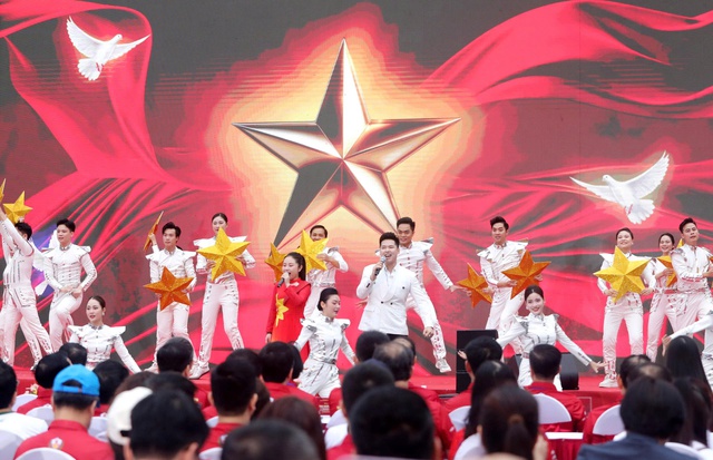 Hơn 15.000 người tham gia Ngày chạy Olympic 2026 tại Hà Nội, lan tỏa phong trào rèn luyện toàn dân - Ảnh 2.