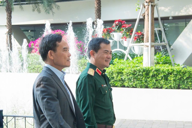 TP. Hồ Chí Minh ký thỏa thuận hợp tác chiến lược toàn diện với Tập đoàn Viettel - Ảnh 2.