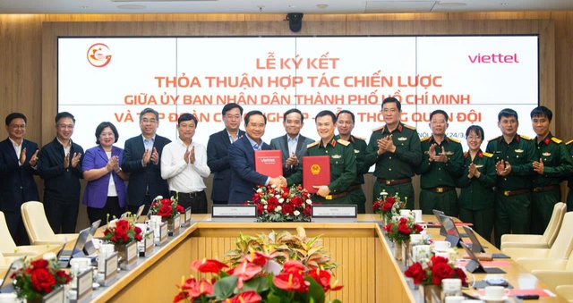 TP. Hồ Chí Minh ký thỏa thuận hợp tác chiến lược toàn diện với Tập đoàn Viettel - Ảnh 1.