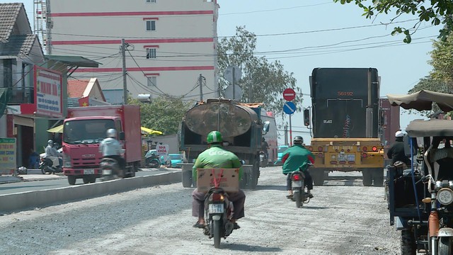 Đẩy nhanh tiến độ hoàn thiện dự án đường Hoàng Hữu Nam sau 10 năm triển khai - Ảnh 4.