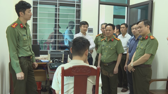 Phá đường dây phát tán mã độc toàn cầu do học sinh lớp 12 cầm đầu - Ảnh 1.