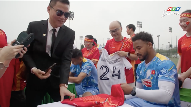 Đội tuyển Việt Nam tích cực rèn quân: Chờ đợi màn chào sân của các nhân tố nhập tịch - Ảnh 4.