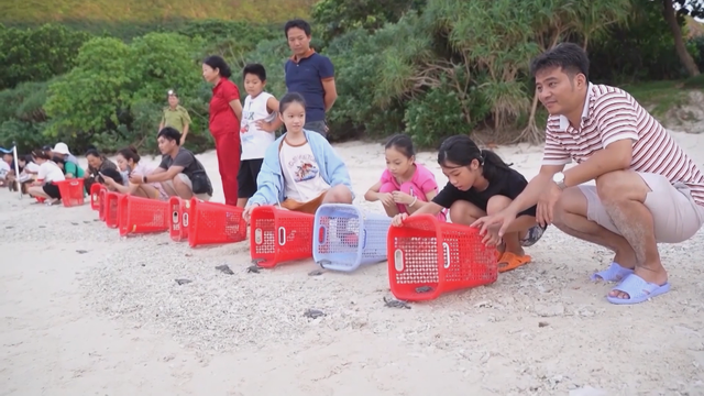 60 Giây ngày /3/2026 | Quảng Ngãi: Bắt siêu trộm chuyên mặc áo mưa, trùm kín mền “né” camera - Ảnh 2.