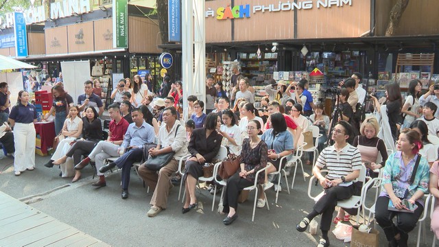 “Go Global” – Cẩm nang giúp người Việt tự tin bước ra thế giới trong kỷ nguyên A.I. - Ảnh 4.