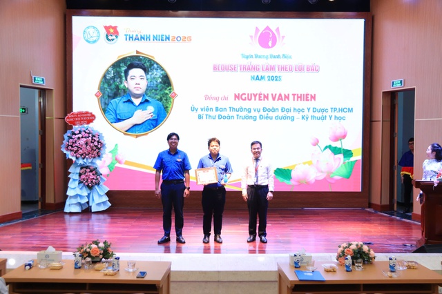 Đại học Y Dược TP. Hồ Chí Minh tuyên dương danh hiệu “Blouse trắng làm theo lời Bác” - Ảnh 3.