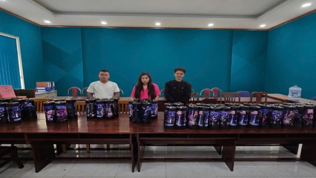 60 Giây ngày 27/3/2026 | TP. Hồ Chí Minh triệt phá đường dây buôn bán khí cười giao dịch hơn 10 tỉ đồng - Ảnh 1.