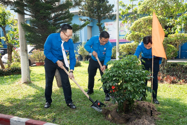 Tập đoàn Hóa chất Việt Nam kỷ niệm 95 năm thành lập Đoàn với nhiều hoạt động thiết thực. - Ảnh 3.