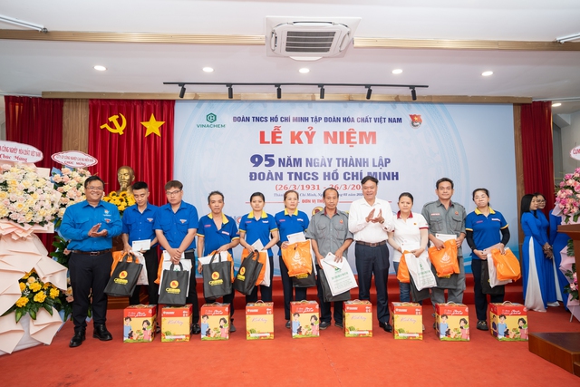 Tập đoàn Hóa chất Việt Nam kỷ niệm 95 năm thành lập Đoàn với nhiều hoạt động thiết thực. - Ảnh 4.