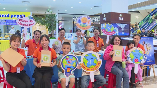 Thời sự HTV ngày 28/3/2026 | TP. Hồ Chí Minh: Thích ứng trong bối cảnh biến động giá nhiên liệu - Ảnh 3.