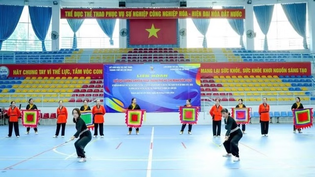 Giao lưu thể dục dưỡng sinh kỷ niệm 80 năm Ngày thể thao Việt Nam - Ảnh 2.