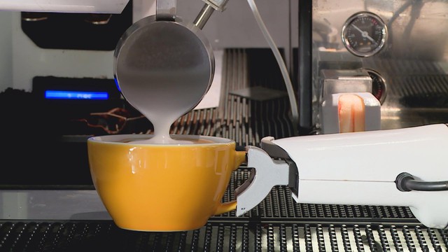 Ứng dụng robot trong dịch vụ, nâng tầm trải nghiệm khách hàng - Ảnh 2.