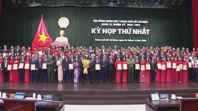 TP. Hồ Chí Minh khai mạc Kỳ họp thứ nhất Hội đồng Nhân dân khóa XI, kiện toàn bộ máy lãnh đạo - Ảnh 7.
