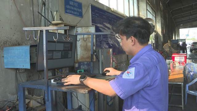 Các cơ sở đăng kiểm thông thoáng trong ngày thứ hai áp dụng quy trình kiểm định mới - Ảnh 3.
