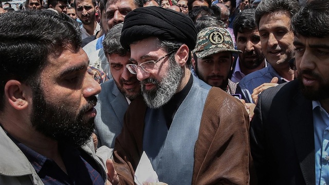 Con trai ông Khamenei - Mojtaba Khamenei là ứng cử viên nổi bật nhất cho vị trí lãnh tụ tối cao Iran - Ảnh 1.