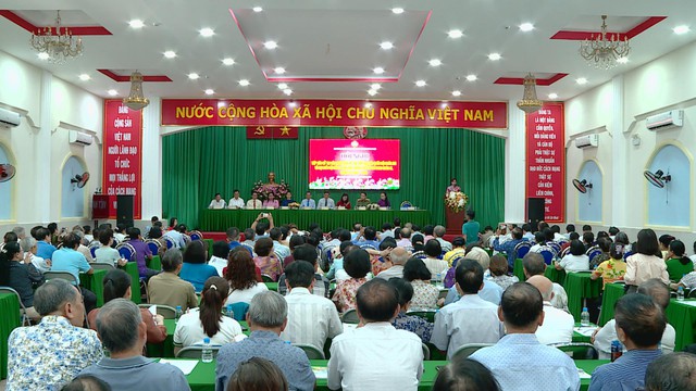 Cử tri phường Gia Định tiếp xúc các ứng cử viên đại biểu Quốc hội khóa XVI và đại biểu HĐND TP. Hồ Chí Minh- Ảnh 1.