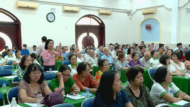 Cử tri phường Gia Định tiếp xúc các ứng cử viên đại biểu Quốc hội khóa XVI và đại biểu HĐND TP. Hồ Chí Minh- Ảnh 5.