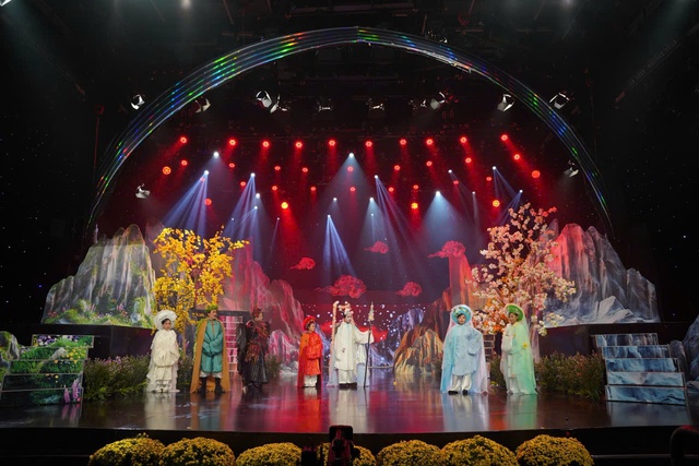 Vườn Âm Nhạc: “Đất trời mùa Xuân” – Khi sân khấu kể câu chuyện trách nhiệm của con người với thiên nhiên- Ảnh 3. Vườn Âm Nhạc: “Đất trời mùa Xuân” – Khi sân khấu kể câu chuyện trách nhiệm của con người với thiên nhiên- Ảnh 3.