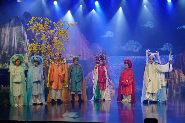 Vườn Âm Nhạc: “Đất trời mùa Xuân” – Khi sân khấu kể câu chuyện trách nhiệm của con người với thiên nhiên- Ảnh 2. Vườn Âm Nhạc: “Đất trời mùa Xuân” – Khi sân khấu kể câu chuyện trách nhiệm của con người với thiên nhiên- Ảnh 2.