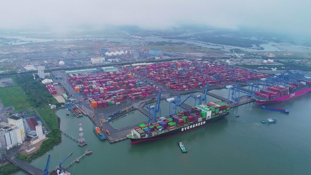 Biến động địa chính trị và bài toán thích ứng của doanh nghiệp xuất khẩu - Ảnh 1.