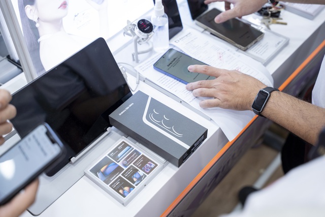 100 khách hàng sỡ hữu sớm Galaxy S26 Ultra - Ảnh 8.