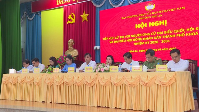 Ứng cử viên đại biểu Quốc hội khóa XVI và HĐND TP. Hồ Chí Minh tiếp xúc cử tri tại phường Phú An và Lái Thiêu - Ảnh 2.