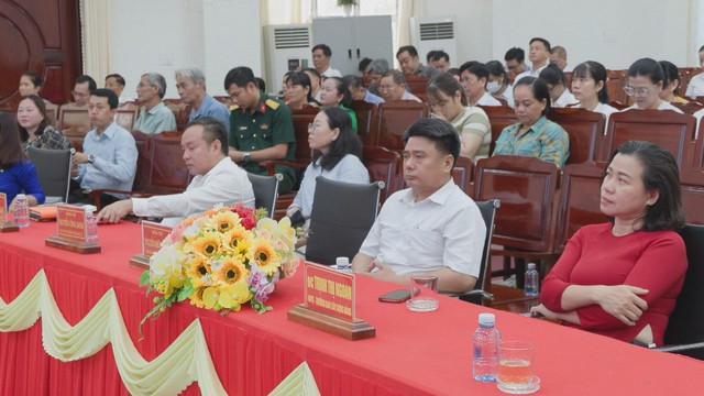 Ứng cử viên đại biểu HĐND TP. Hồ Chí Minh tiếp xúc cử tri tại xã Dầu Tiếng và xã Long Hòa - Ảnh 4.