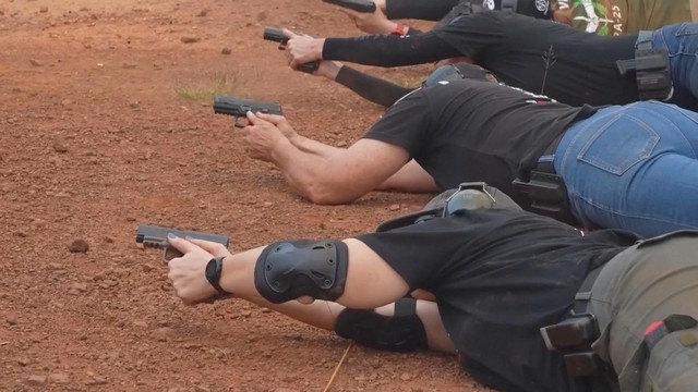 Tôn vinh sức mạnh tự vệ của phái đẹp Nam Phi - Ảnh 1.