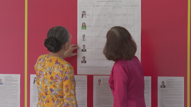 Phụ nữ phường Bình Thạnh ôn truyền thống 8/3, tìm hiểu ứng cử viên trước ngày bầu cử - Ảnh 3.