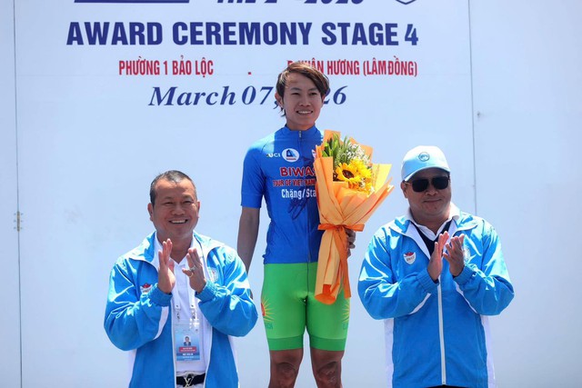 Áo vàng đổi chủ sau chặng 4 BIWASE Tour of Vietnam 2026 - Ảnh 3.