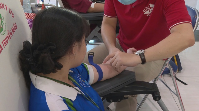 Lan tỏa thông điệp yêu thương tại chương trình hiến máu "Chủ Nhật Đỏ" lần thứ XVIII - năm 2026 - Ảnh 6.