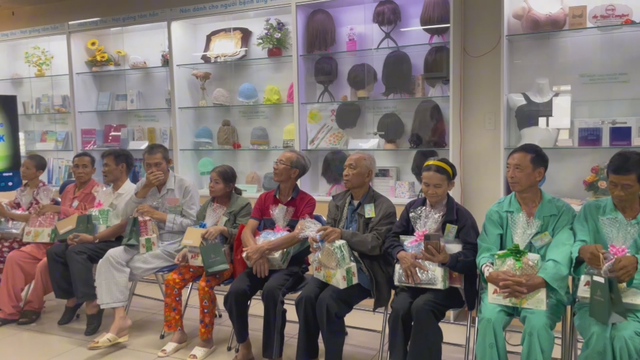 60 Giây ngày 9/3/2026 | Món quà tinh thần tiếp thêm nghị lực cho chiến binh K đúng ngày 8/3 - Ảnh 4.