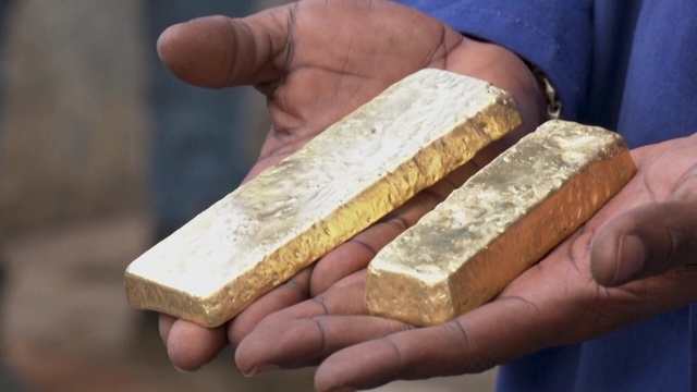 Thị trường chao đảo khi giá dầu vượt 110USD/thùng - Ảnh 1.