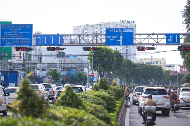 Điều chỉnh tổ chức giao thông khu vực giao lộ Trường Chinh – Phạm Văn Bạch, phường Tân Sơn - Ảnh 1.