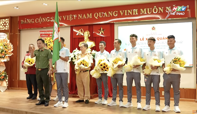 Đội xe đạp Công an TP. Hồ Chí Minh xuất quân tham dự Cúp Truyền hình 2026 - Ảnh 1.