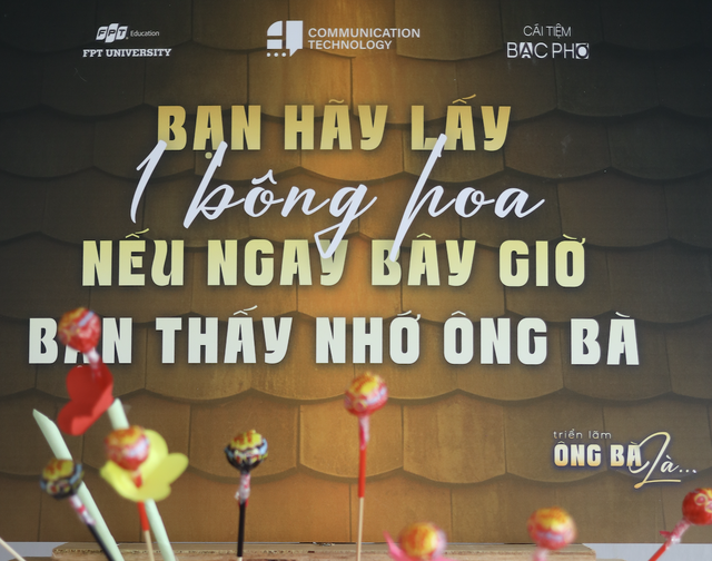 “Ông Bà là…”: Triển lãm đa giác quan giúp người trẻ chạm lại ký ức gia đình - Ảnh 1.