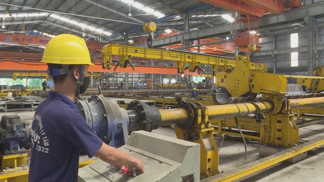 Vươn khơi - Ngày 1/4/2026 | Tiểu thương chủ động thích ứng trước sức mua giảm - Ảnh 3.