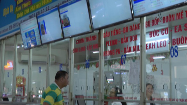 Vận tải hành khách "gồng mình" trước bão giá nhiên liệu - Ảnh 1.
